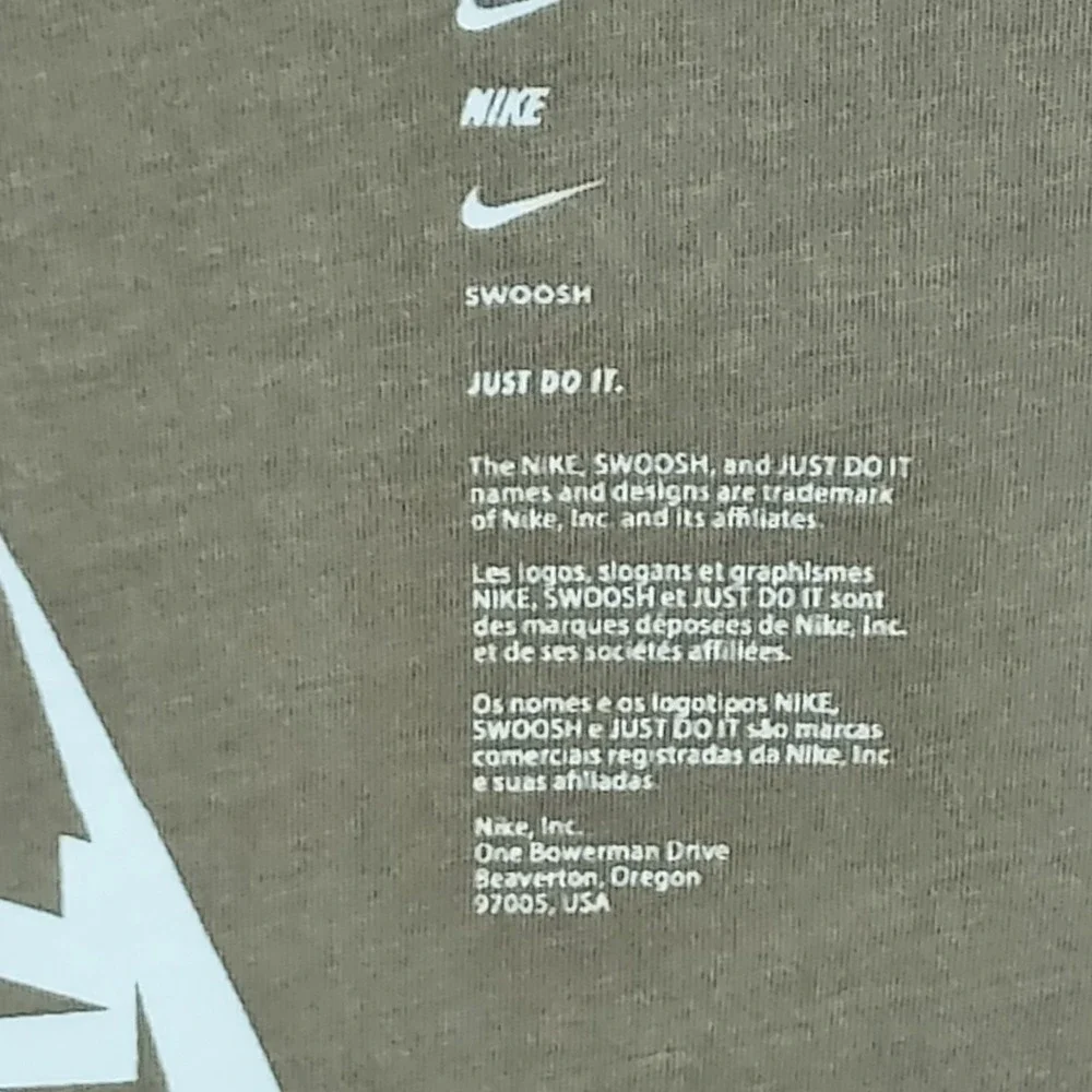 Nike All Over Print Swoosh T-Shirt Men's Size M Brown Olive Short Sleeve Graphic